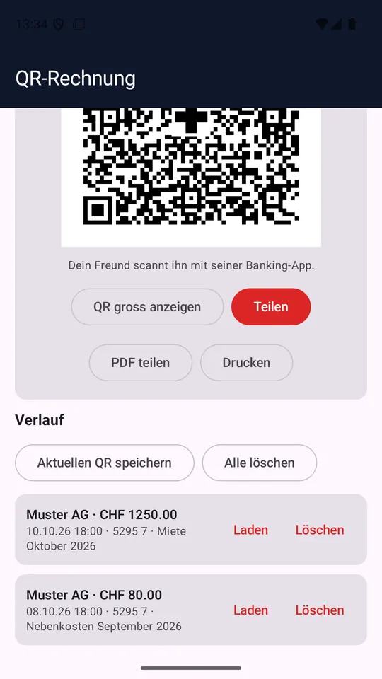 Das Formular der App: oben „Gespeicherte Konten“ mit der Auswahl „keins“, darunter „Wer wird bezahlt“ mit den Feldern IBAN (CH93 0076 2011 6238 5295 7), Name (Muster AG), Strasse (Bahnhofstrasse) und Nr. (4) sowie PLZ 8590, Ort Romanshorn und Land CH